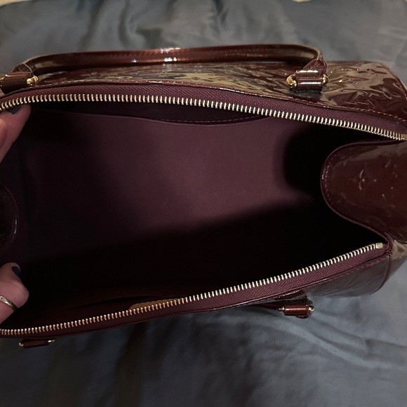 Louis Vuitton Burgundy Shoulder Bag - Picture 3 of 7